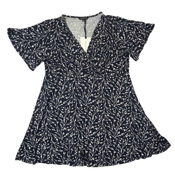 41Hawthorn (2X) Elisse Knit Surplice Dress - Stitch Fix Floral Flutter Sleeve - Picture 8 of 10